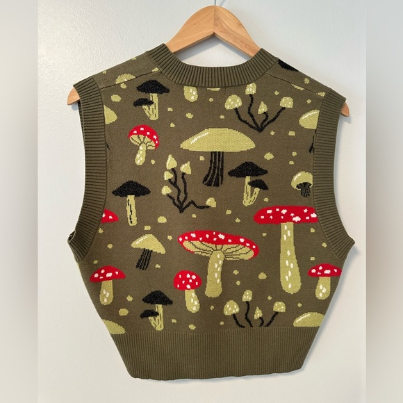 NWT Saint Geraldine Whimsical “MUSHROOM” Vest, Small - Picture 5 of 6